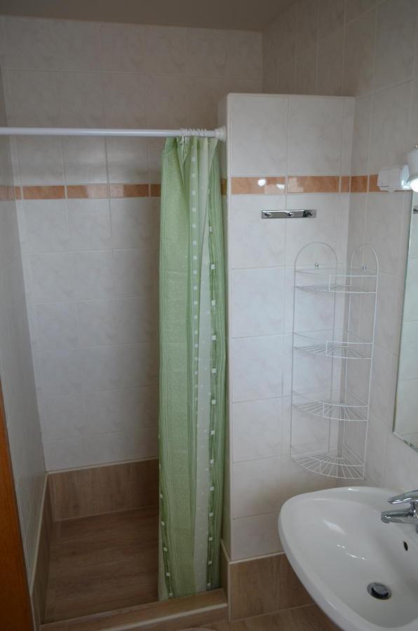 Gazlang Apartman Hajduszoboszlo Luaran gambar
